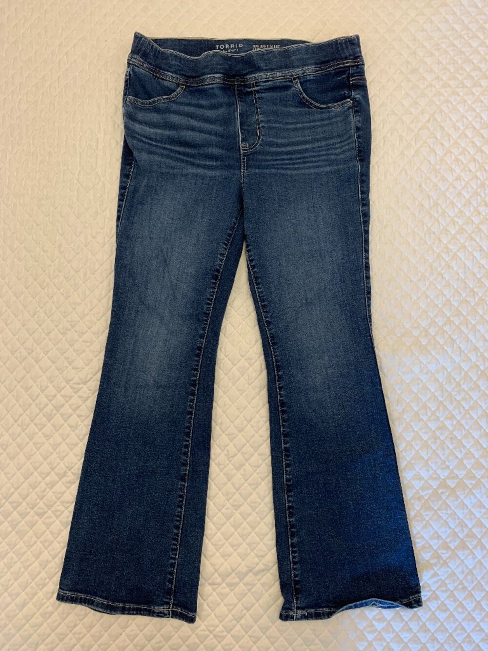 Women’s Torrid Super Soft Slim Bootcut Pull-On Jeans 0S